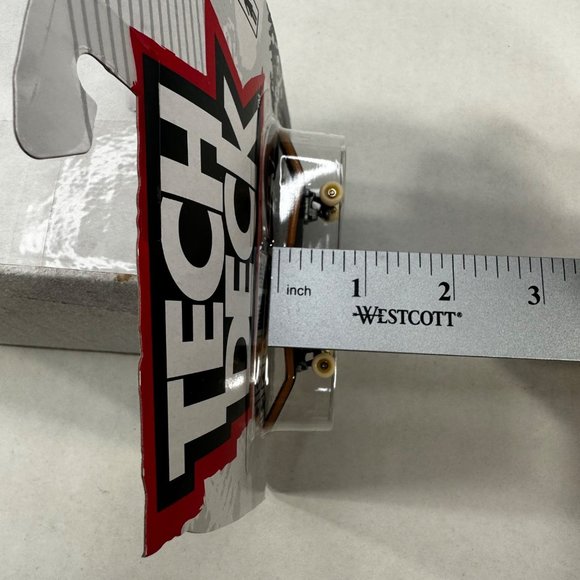 Tech Deck Girl Skateboard Company Common Black Skateboard Fingerboard New - Picture 11 of 11